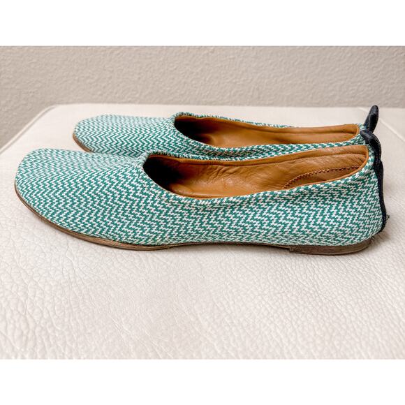 Céline Green White Zigzag Flats – Leather Lined, Size 10.5-11 - Picture 5 of 6